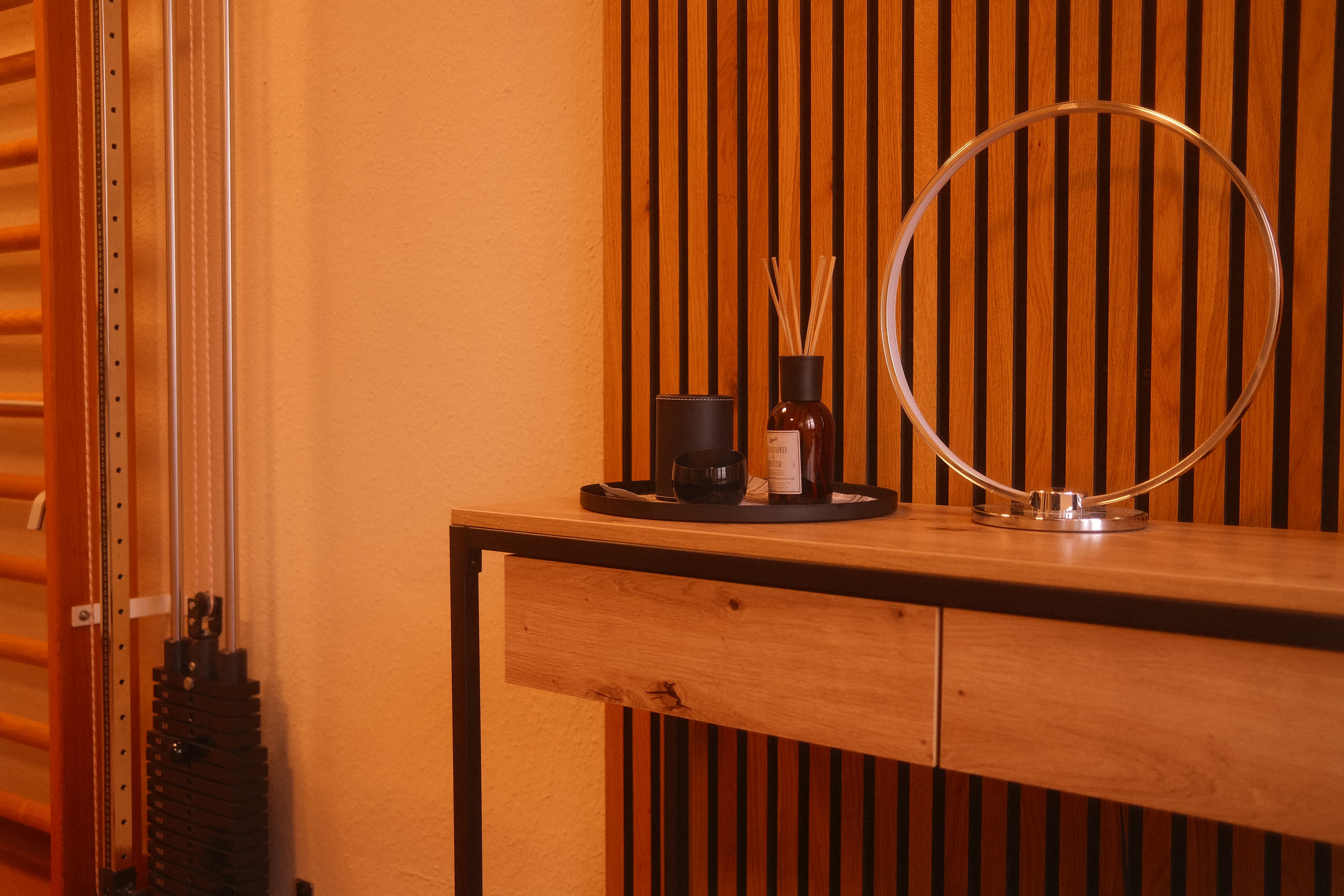 Trainingsbereich mit Geräten